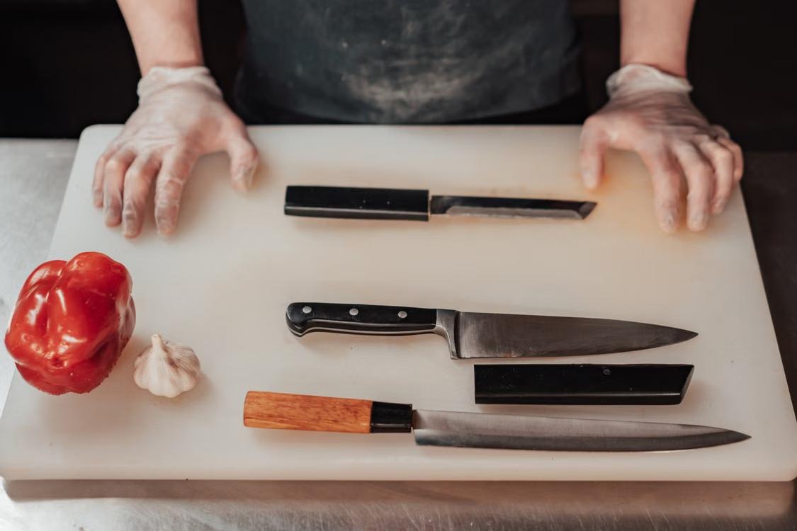 How Do You Know Which Kitchen Knife Is Right for You? A Buyer's Guide for Every Type of Home Cook